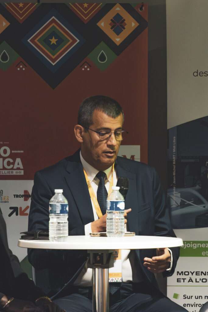 L’attribut alt de cette image est vide, son nom de fichier est DSCF5980-683x1024.jpg.