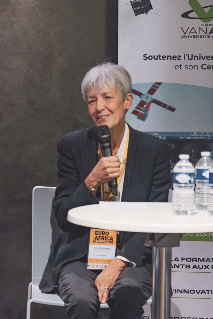 L’attribut alt de cette image est vide, son nom de fichier est DSCF6024-683x1024.jpg.